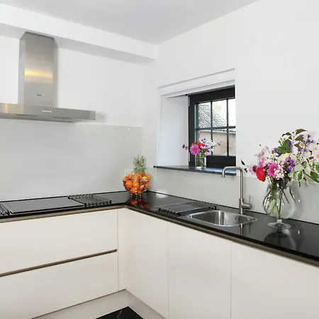 In With Garden & Bbq, Cleaning Included *