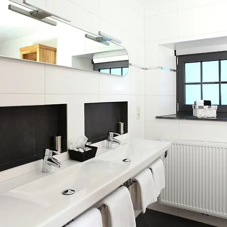 Holiday home In With Garden & Bbq, Cleaning Included